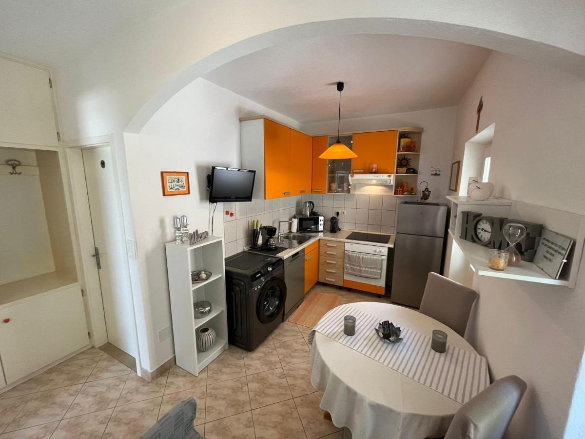 Apartment Merlin Bol Exterior foto