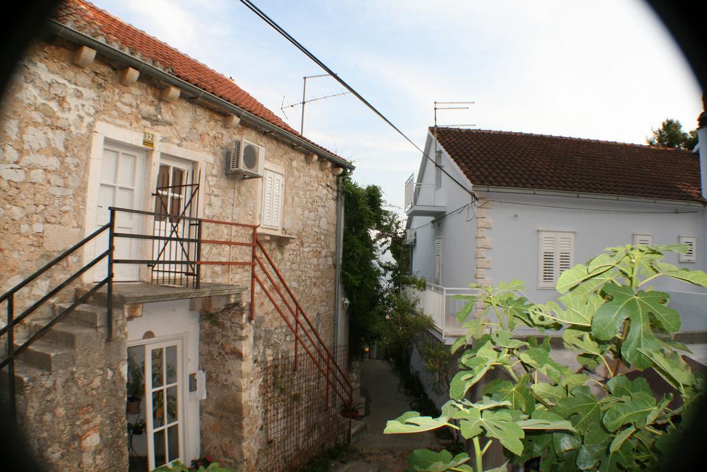 Apartment Merlin Bol Exterior foto